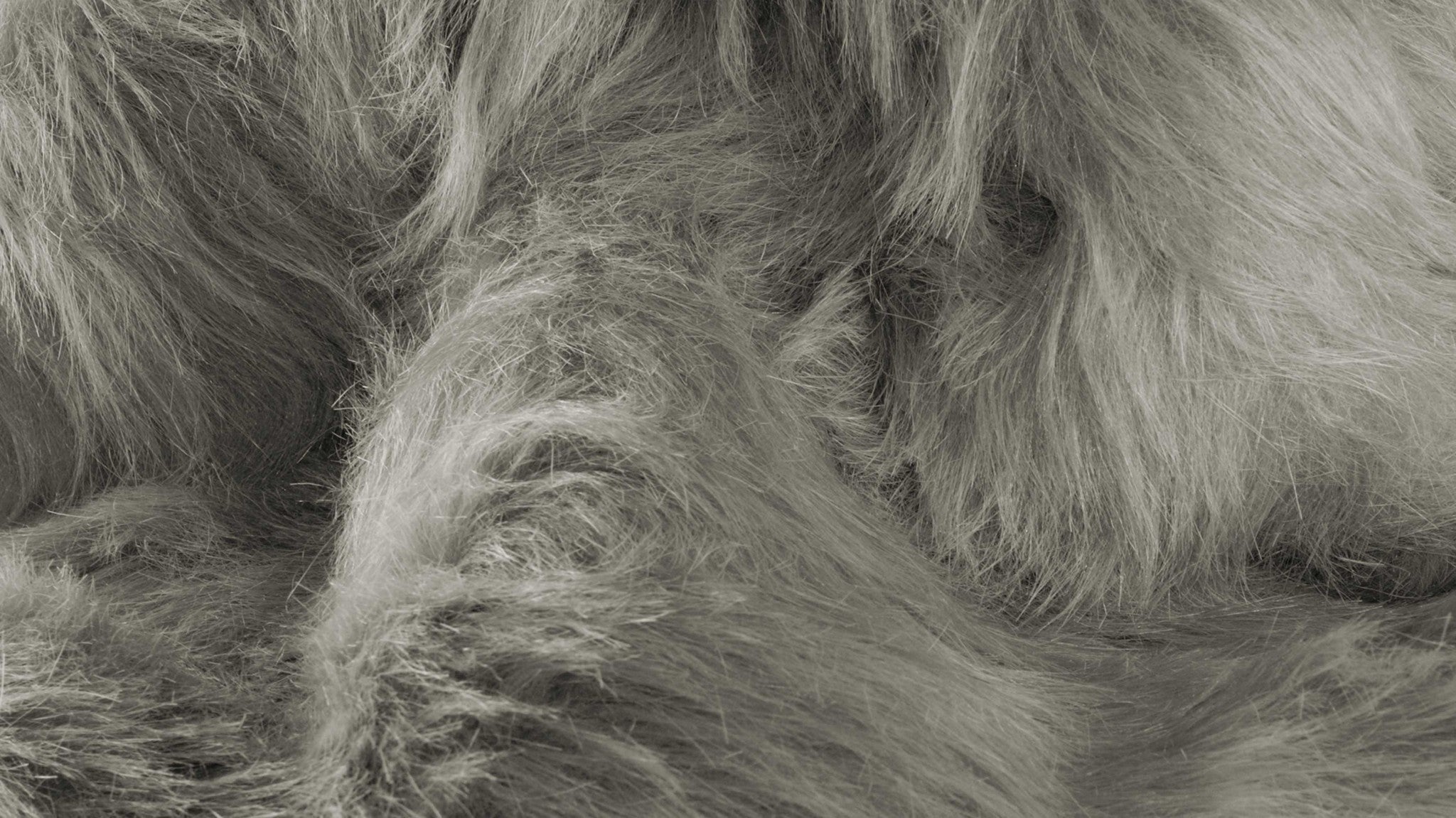 Gray Faux Sheepskin Area Rug - 5' x 8'