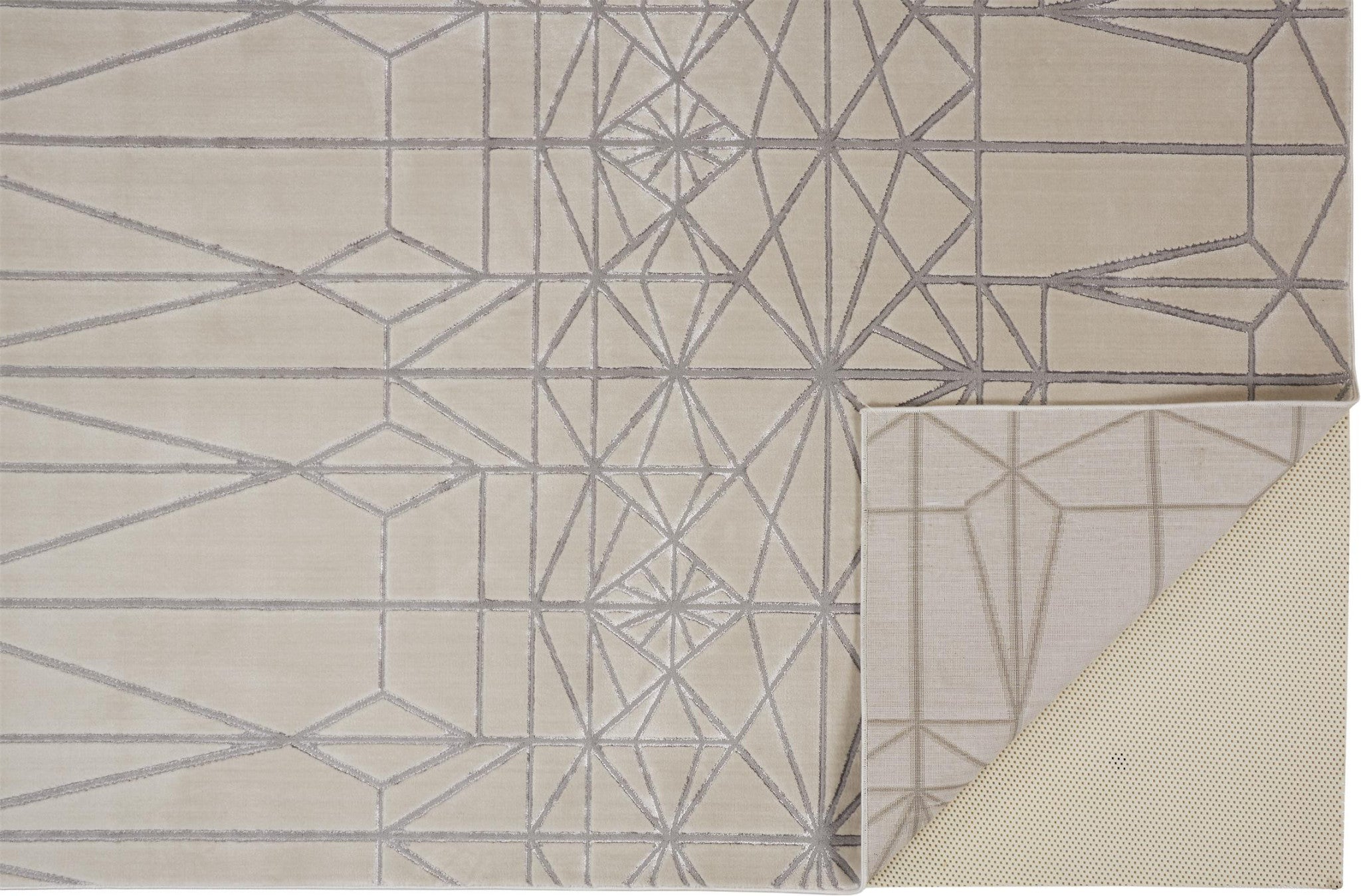 4' X 6' White Silver And Gray Geometric Area Rug