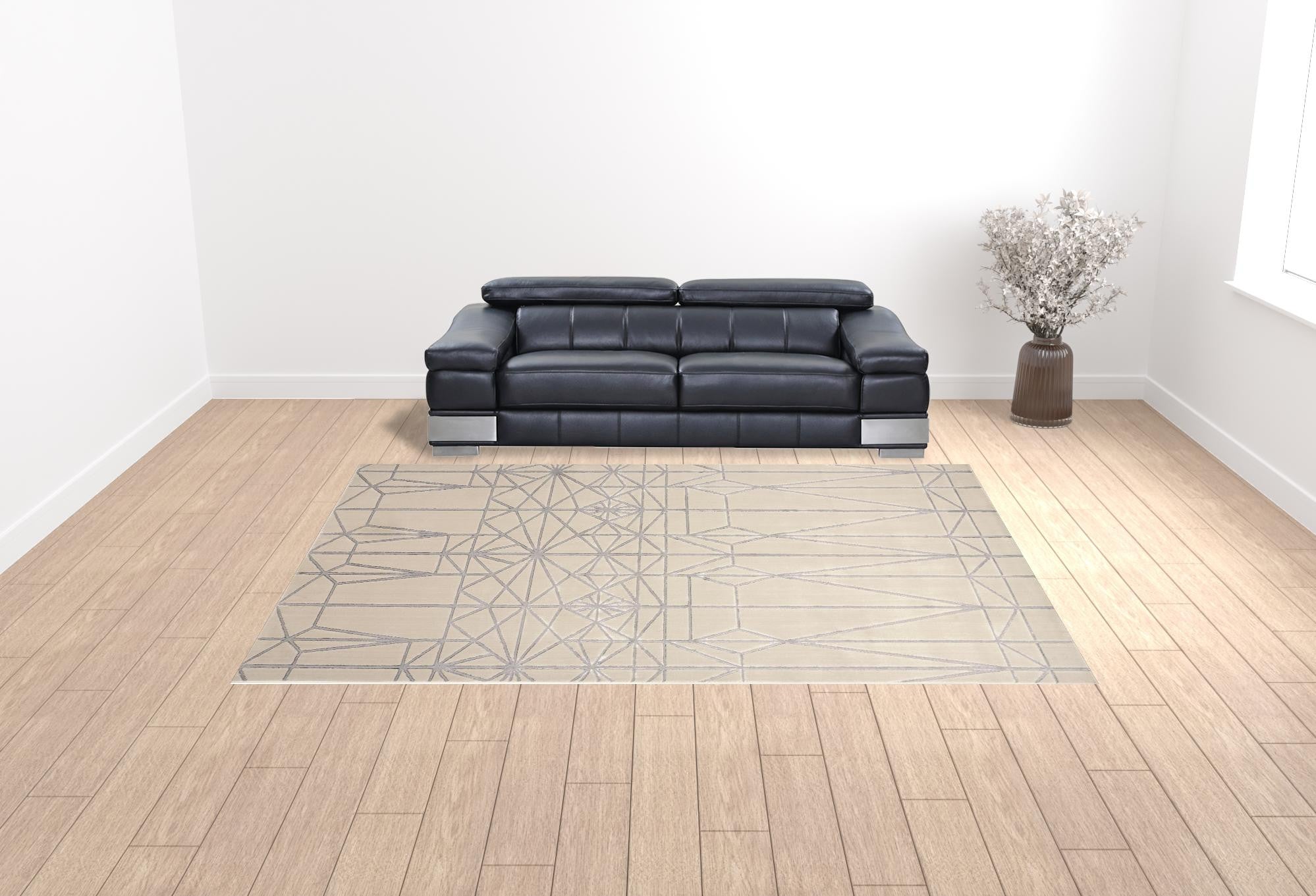 4' X 6' White Silver And Gray Geometric Area Rug
