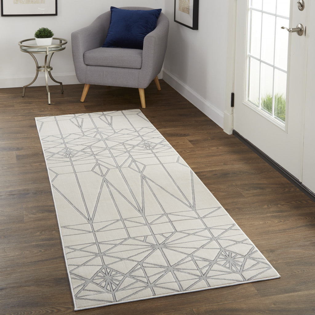 4' X 6' White Silver And Gray Geometric Area Rug