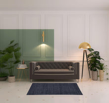 4' X 6' Gray And Black Hand Woven Area Rug