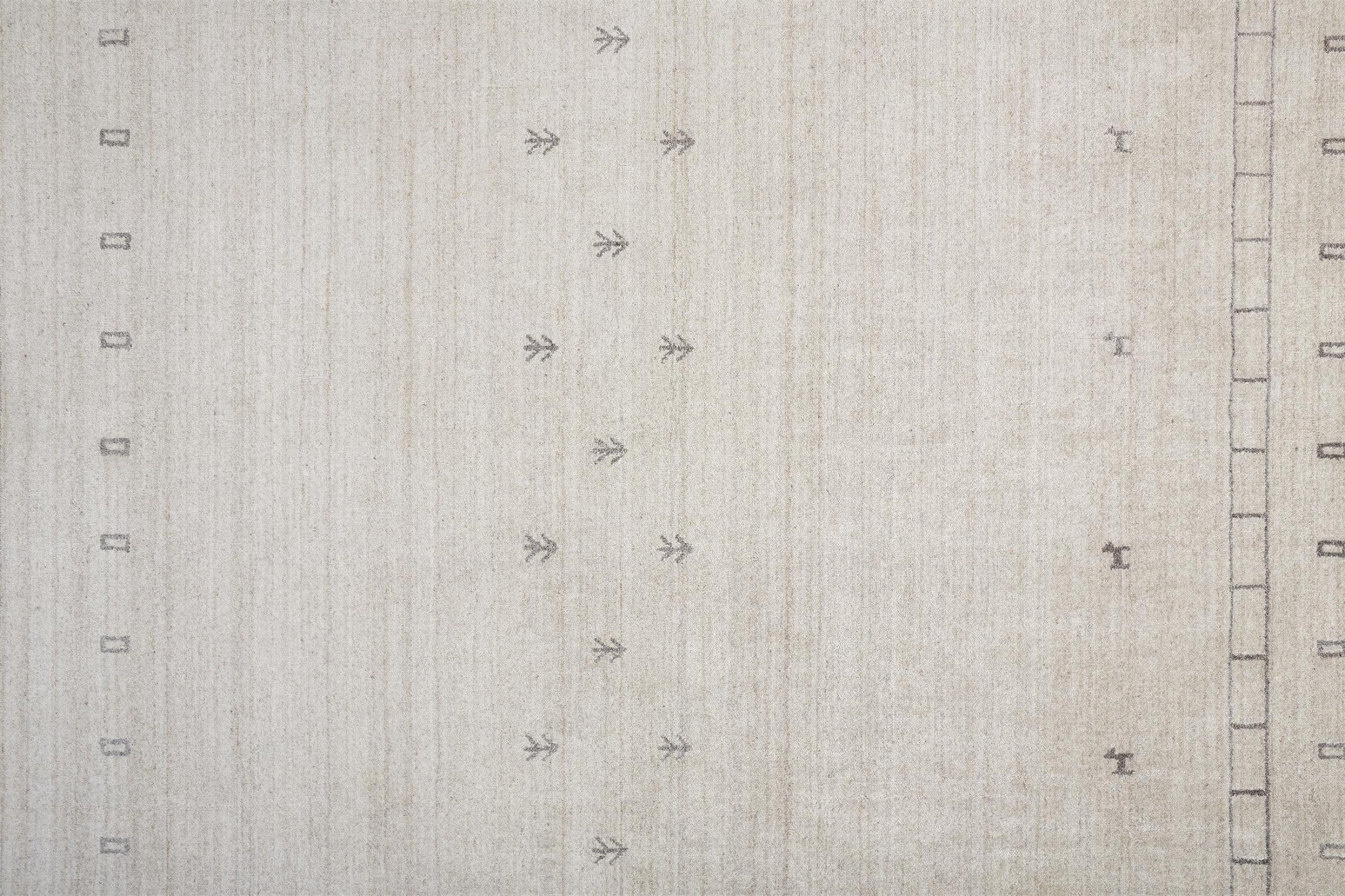 4' X 6' Ivory And Gray Wool Hand Knotted Stain Resistant Area Rug