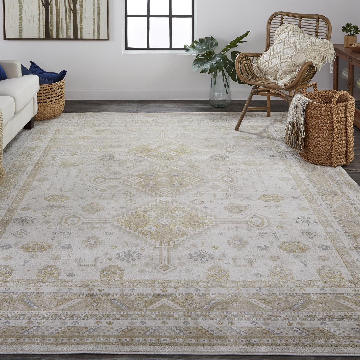 Gold And Ivory Floral Area Rug - 4' x 6'