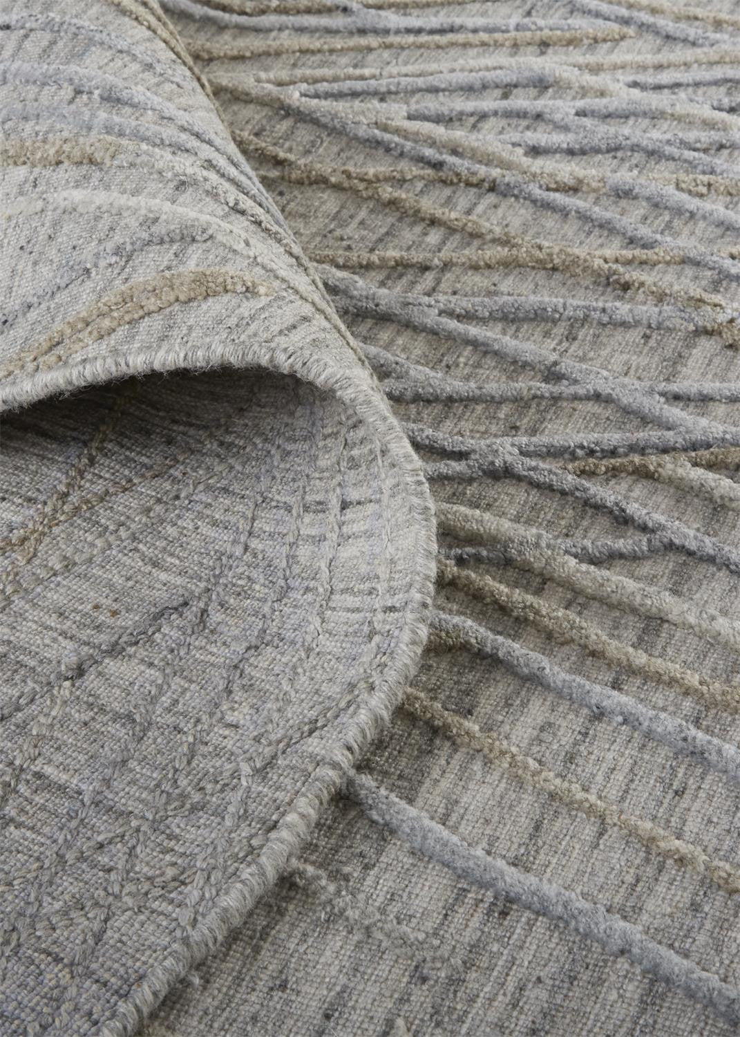 5' X 8' Gray And Ivory Abstract Hand Woven Area Rug