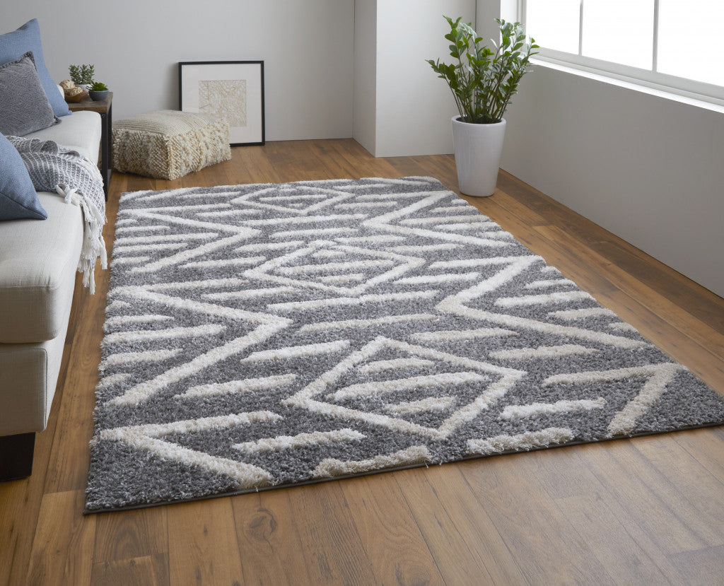4' X 6' Gray And Ivory Geometric Power Loom Stain Resistant Area Rug