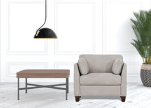 36 英寸灰白色真皮和黑色扶手椅