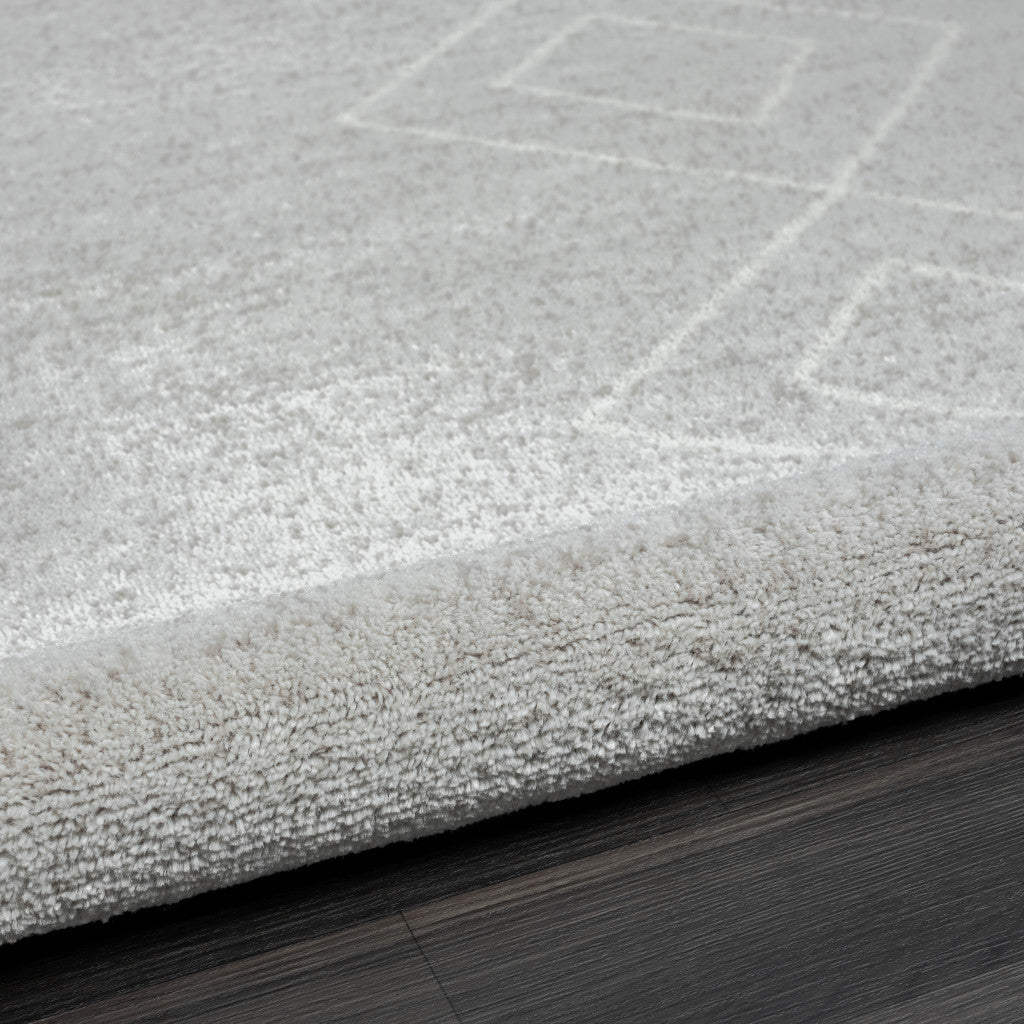 5' X 7' Cream Diamond Area Rug